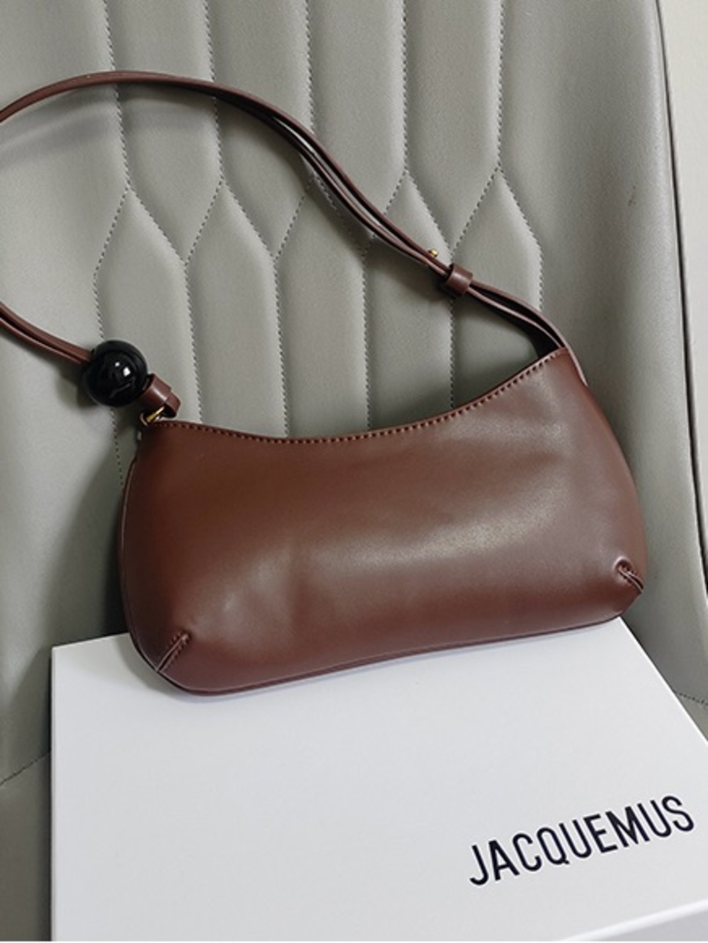 Jacquemus Brown Leather Crescent Shoulder Bag with Black Accent - Picture 2 of 7